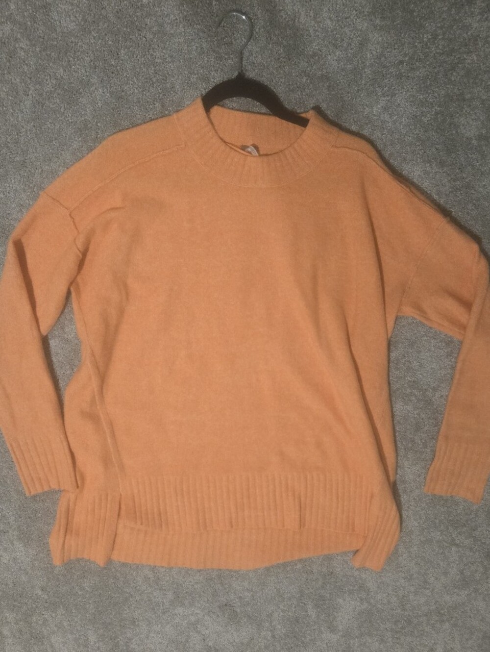 ✨️Free People Phoebe Pullover Sweater Oversized Orange Mock Neck Small✨️